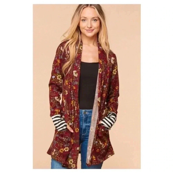 Lightweight Floral Hacci Knit Cardigan - Picture 6 of 12